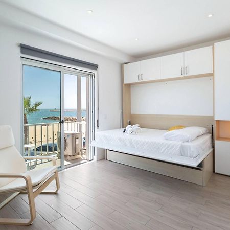 Centralgarve - Stunning Beach Front Studio - Astro Куартейра Екстер'єр фото